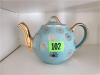Hall 6 cup tea pot
