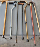 T - LOT OF WALKING CANES(G11)
