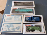 T - LIONEL HO TRAIN CARS