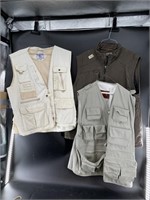 Lot of 3 men's vests