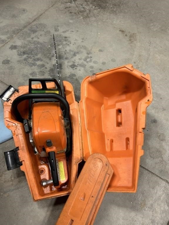 STIHL MS 390 Chainsaw w/ Case