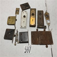 Vintage door hardware (multiple pieces)