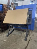 Adjustable painters table  23 x 33, corner