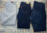 Q - 3 PAIR WOMEN'S JEANS SIZE 16 (L12)