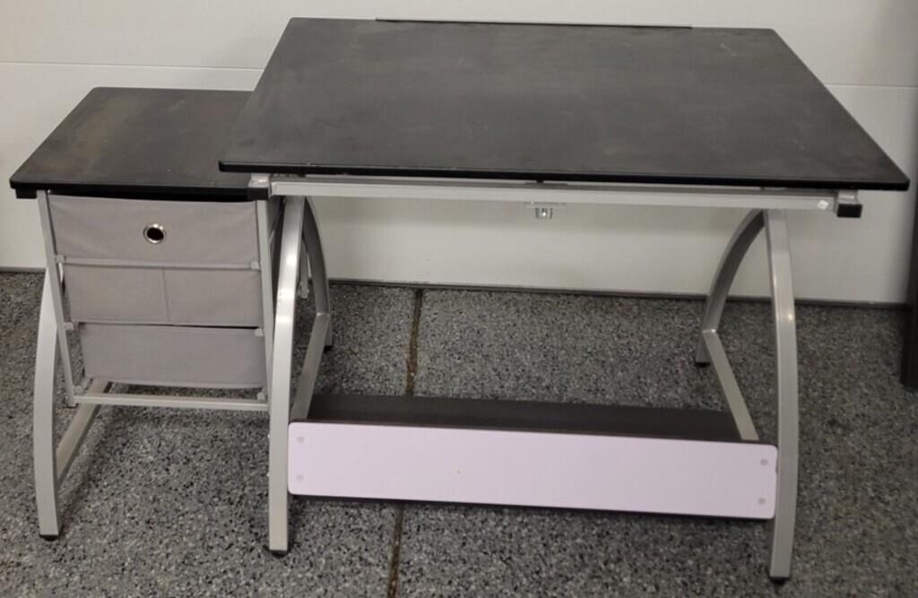 J - COMPUTER DESK W/ DRAWERS (G32)