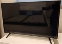 J - VIZIO 32" TV (B16)