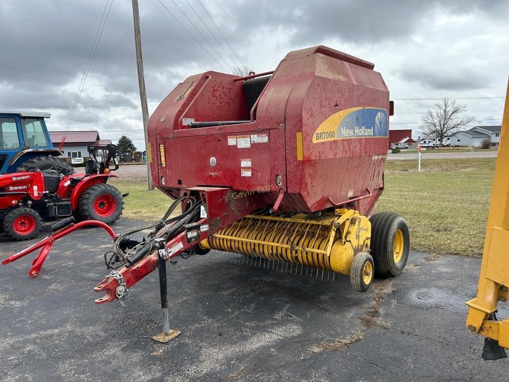 2012 New Holland BR7060 Round Baler