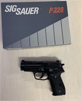 SIG SAUER P228 9MM  23110036