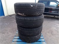 (4) Michelin Defender 275/55R20 Tires