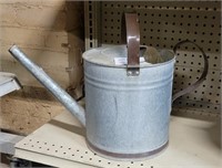 METAL WATERING CAN