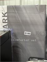 COMFORTER SET RETAIL $59