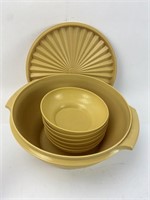 Vintage Tupperware Bowl 880-2 w Lid & 6 Bowls