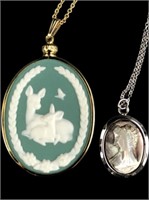 Franlin Mint Porcelain Cameo Pendant Mothers Day