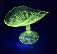 UV Reactive Manganese Uranium Pedestal Dish