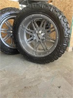 2018 Jeep Wrangler Tires 35x12.50 R22LT