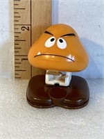 1989 Nintendo Super Mario Bros Figure GOOMBA