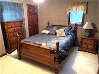 Pine Queen Bedroom Set - 4 Pieces