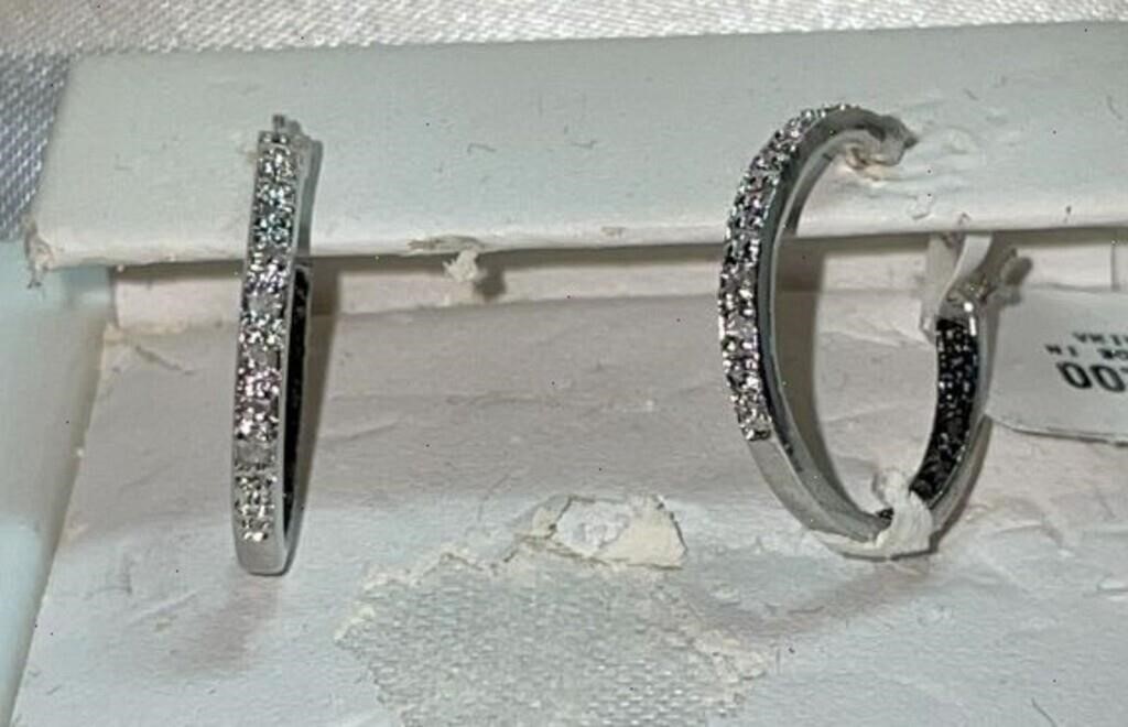 NIB Pr 1/10 cttw Diamond Sterling Hoop Earrings