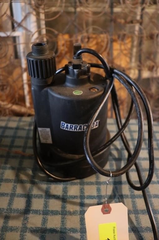 Barracuda Submersible 1/4 horse Pump