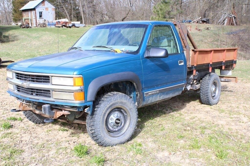 1998 Chevy K2500 4x4 Pickup Truck