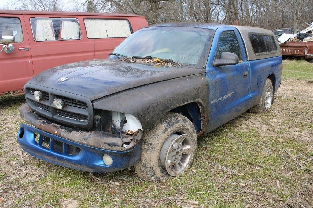 1998 Dodge Dakota Parts Truck