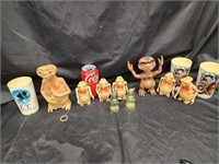 9 ET figurines and 3 E.T. cups.  Look at the