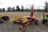 NH 790 forage harvester w/ 2 row corn head