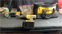Dewalt cordless drill/bag/extra battery & charger