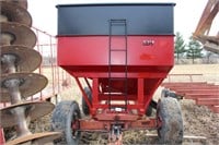 Bruns 430 gravity box on Horst 15 ton wagon