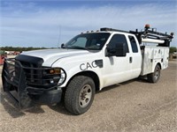 *2009 Ford F350 Utility Bed GAS