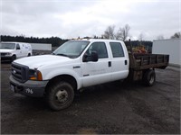 2005 Ford F350XL SD 10' S/A Flatbed Truck