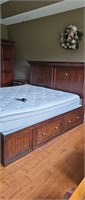 King-size Captains Bed w/ sleep number mattress