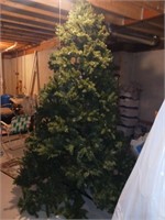 8FT LIGHTED CHRISTMAS TREE