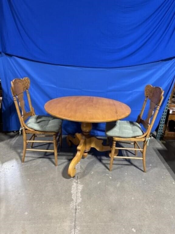 Vintage Wood Circle Table with 2 Chairs 29 x 39