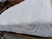 Down Feather Comforter
Possibly used
106 x 90