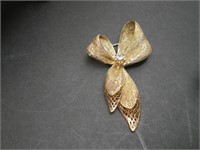Les Bernard Sterling Pin, Bow Shape with Stone