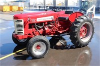 1959 International Utility 350 Gas Tractor