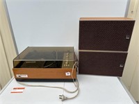 Vintage Kriesler Stereo Turn Table w/- 2 x