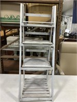 Ladder bookshelf