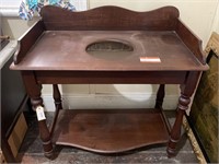 Early Turned Leg Wash Stand 900x870