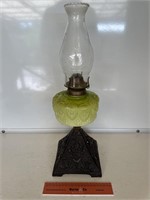 Antique Kerosene Lamp H485