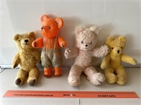 Selection Vintage Teddy Bears inc 1 x Plastic.