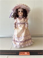 Vintage Doll H290
