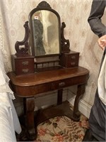 Antique Dressing Table 900x1400