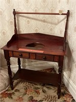 Antique Timber Wash Stand 830x1150