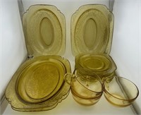 Vintage yellow Federal Glass bowls/plates lot 1