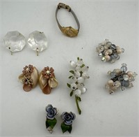 Vintage brooch and earrings