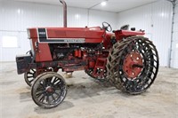 IH 1466 Tractor (on steel)