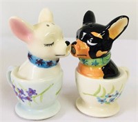 Kissing Chihuahua Teacup Magnetic Salt Papper