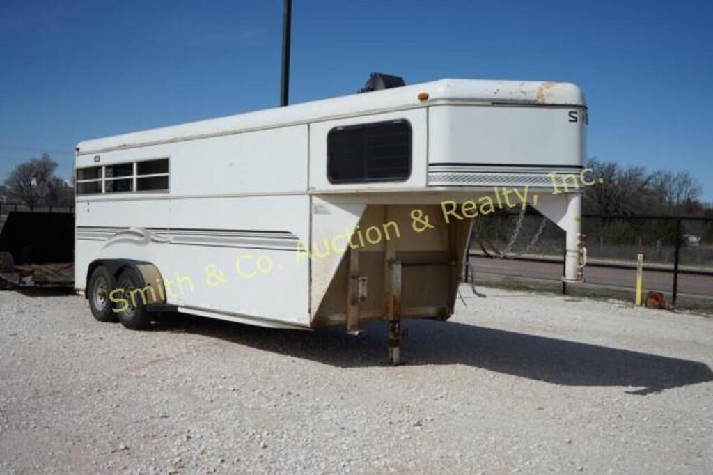 S&H HORSE TRAILER